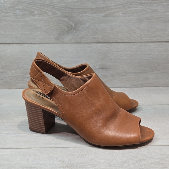 Clarks Collection  Women's Soft Cushion Peep Toe Heels Shoes Sz 10M - Picture 1 of 12